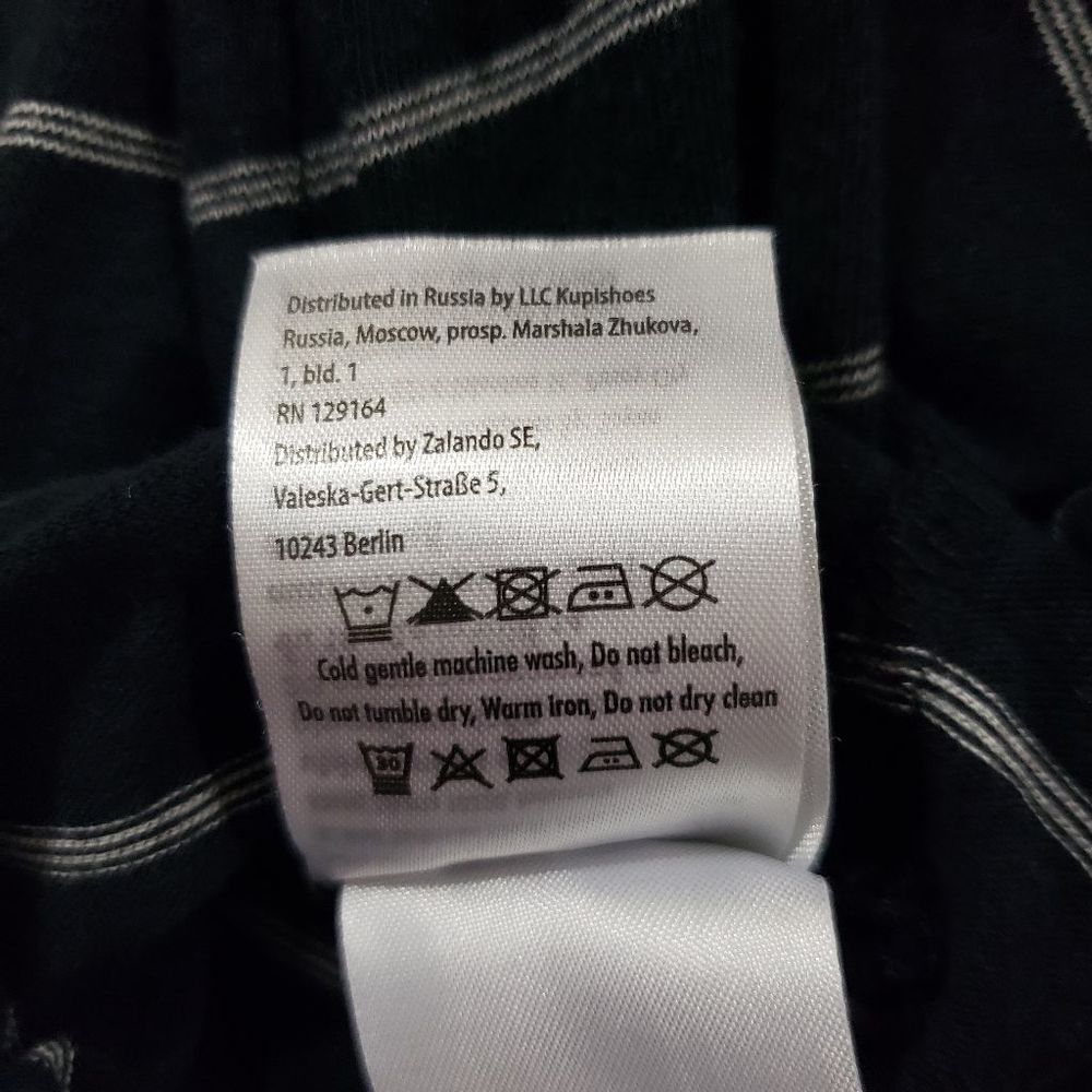 Cotton On Garments size large black and white striped long sleeve - Picture 7 of 7